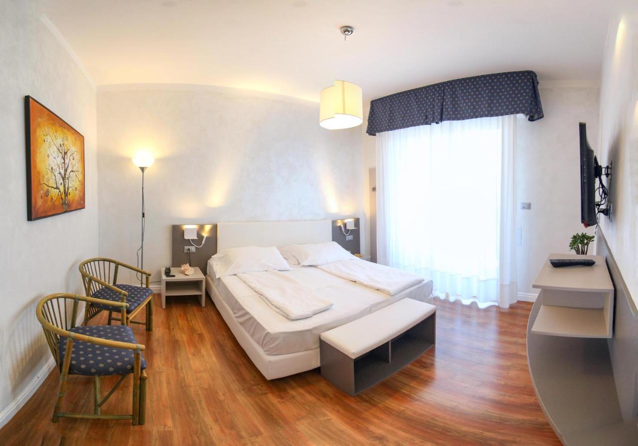 Grand Hotel Esplanada Bibione Exteriör bild